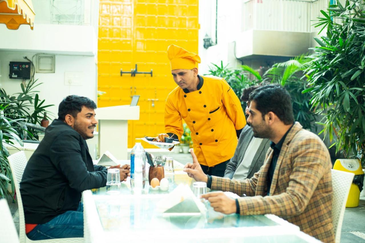 Stay Banaras - A Boutique Hotel バラナシ エクステリア 写真
