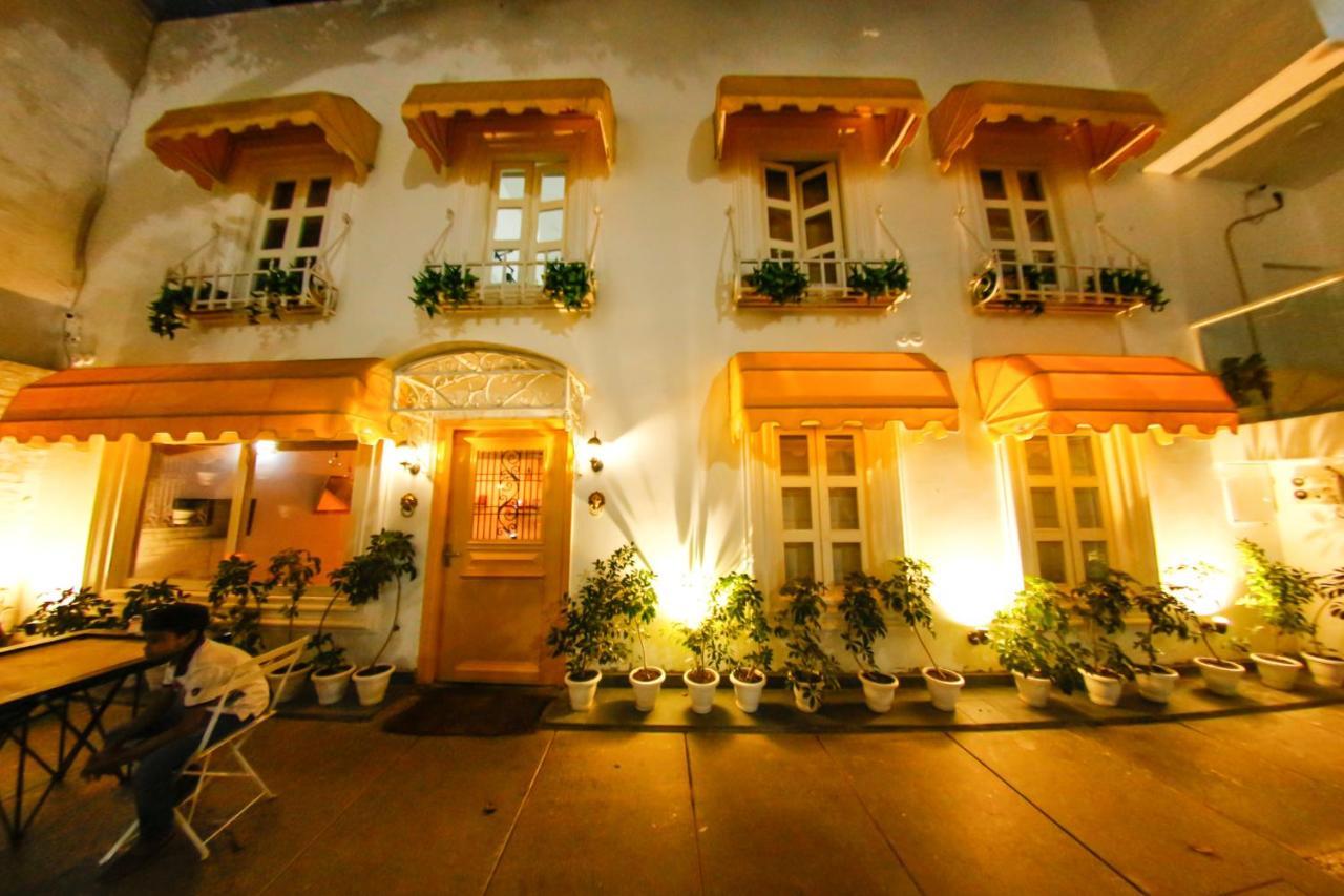Stay Banaras - A Boutique Hotel バラナシ エクステリア 写真