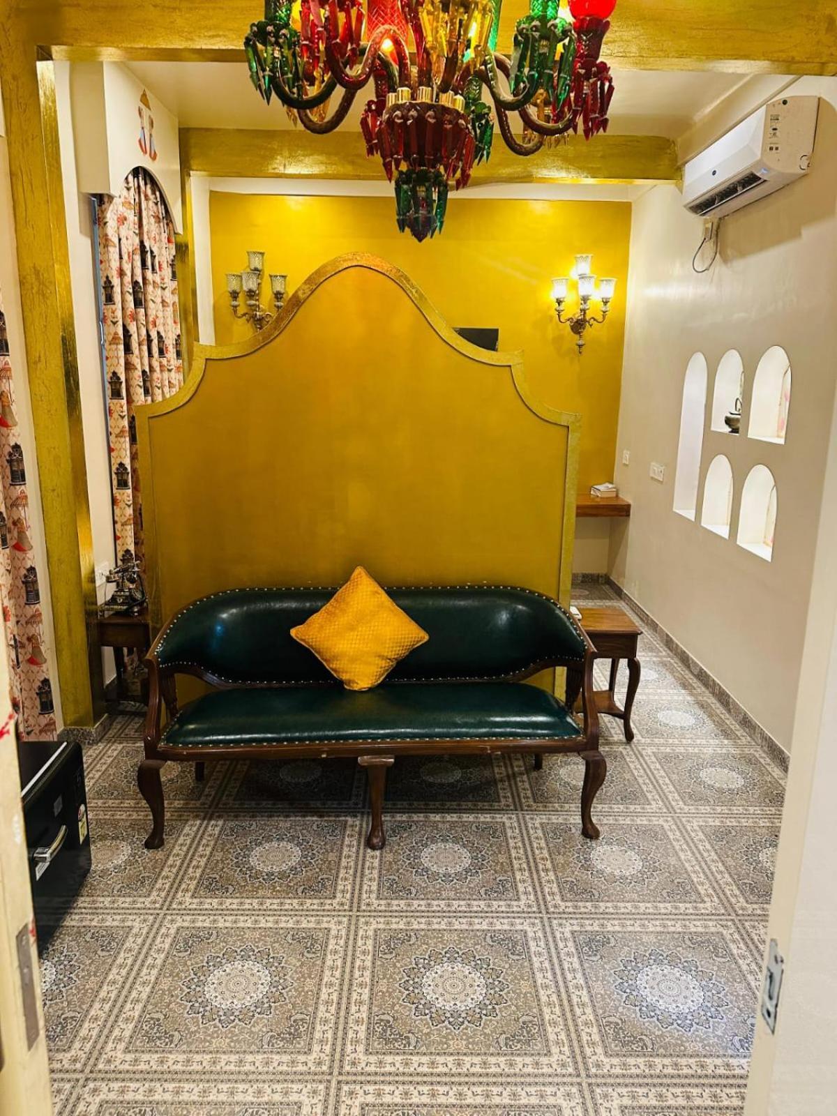 Stay Banaras - A Boutique Hotel バラナシ エクステリア 写真