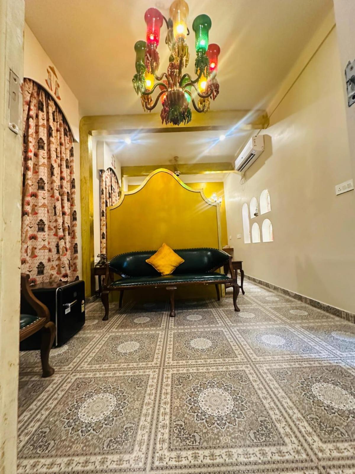 Stay Banaras - A Boutique Hotel バラナシ エクステリア 写真